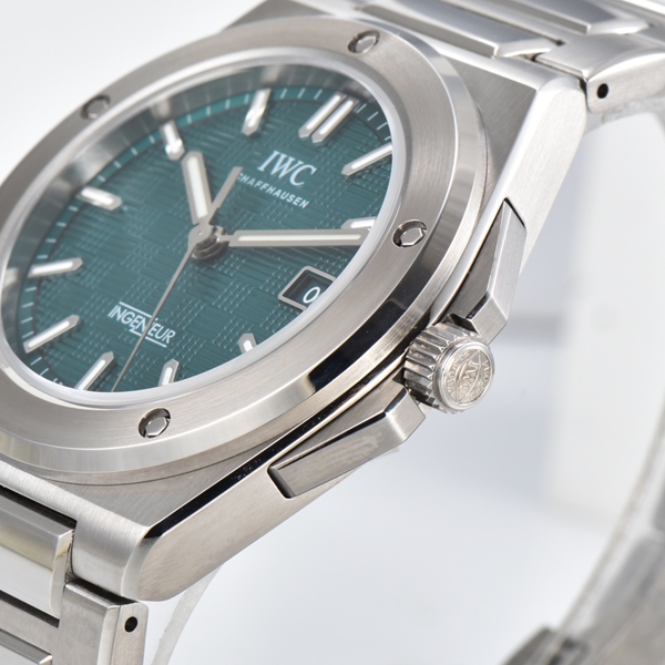 アイ・ダブリュー・シー細部ディテール